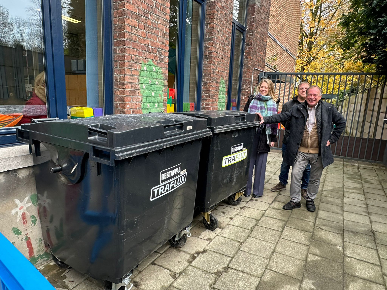 Containers geleverd bij een Intradura locatie